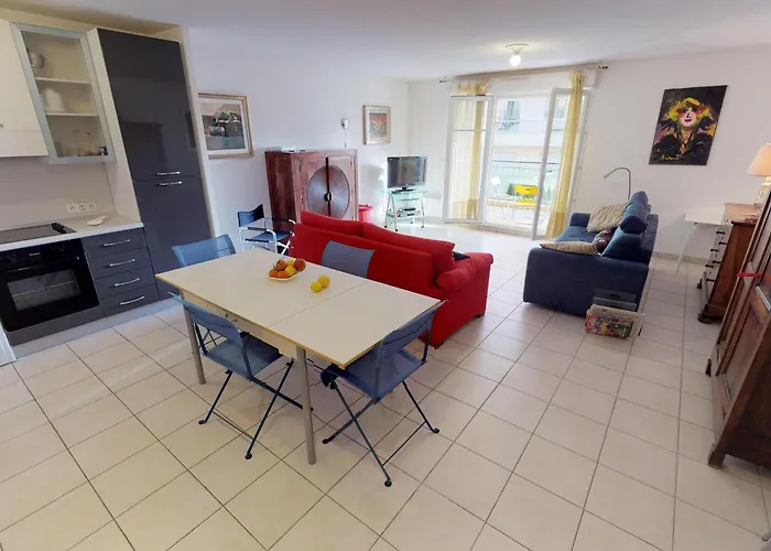 Spacieux 3p En Centre-ville De Menton, Terrasse, Parking, Wifi Gratuit, Proche - Fr-1-196-270