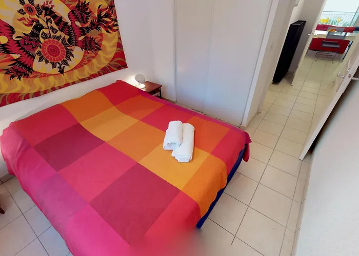 Spacieux 3p En Centre-ville De Menton, Terrasse, Parking, Wifi Gratuit, Proche - Fr-1-196-270 Ментона